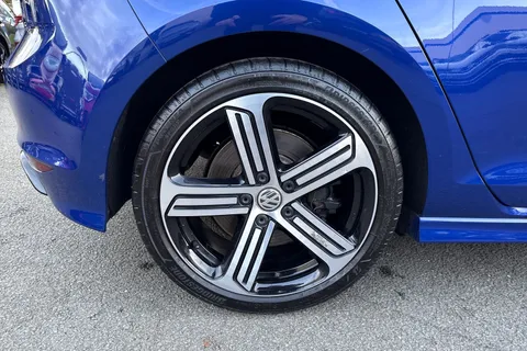 DU65UFZ Volkswagen Golf 2.0 TSI R 5dr DSG | Adaptive cruise control | Parking Sensors Thumbnail #11