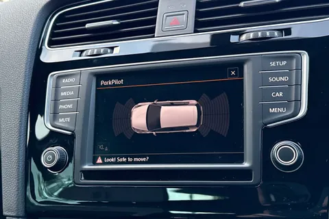 DU65UFZ Volkswagen Golf 2.0 TSI R 5dr DSG | Adaptive cruise control | Parking Sensors Thumbnail #27