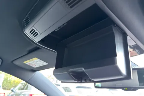 DU65UFZ Volkswagen Golf 2.0 TSI R 5dr DSG | Adaptive cruise control | Parking Sensors Thumbnail #31