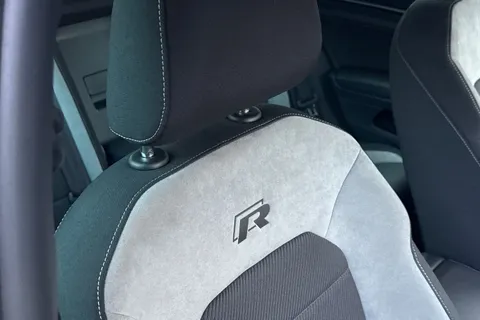 DU65UFZ Volkswagen Golf 2.0 TSI R 5dr DSG | Adaptive cruise control | Parking Sensors Thumbnail #32