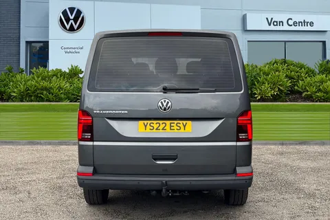 YS22ESY Volkswagen Transporter Shuttle 2.0 TDI 110PS S Minibus Thumbnail #5