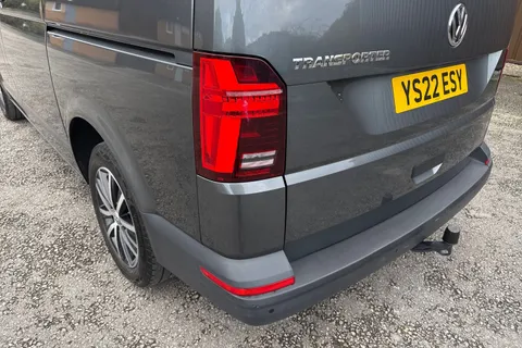 YS22ESY Volkswagen Transporter Shuttle 2.0 TDI 110PS S Minibus Thumbnail #8