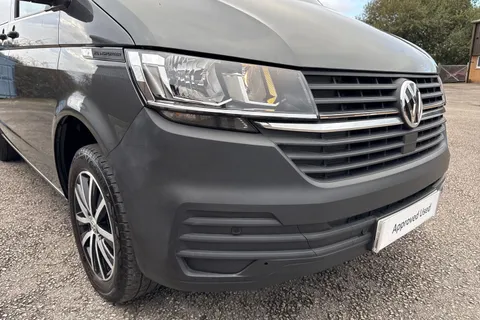 YS22ESY Volkswagen Transporter Shuttle 2.0 TDI 110PS S Minibus Thumbnail #9