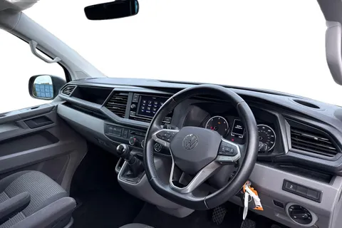 CX74LMO Volkswagen Transporter 2.0 TDI 150 Highline Kombi Van Thumbnail #14