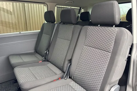 YS22ESY Volkswagen Transporter Shuttle 2.0 TDI 110PS S Minibus Thumbnail #19