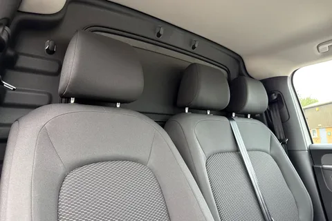 CX75LTN Volkswagen Id. Buzz Cargo Pro 79kWh Commerce Panel Van 5dr Electric Auto (286 ps) Thumbnail #24