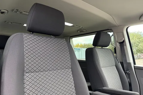 YS22ESY Volkswagen Transporter Shuttle 2.0 TDI 110PS S Minibus Thumbnail #24