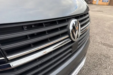 CX74LMO Volkswagen Transporter 2.0 TDI 150 Highline Kombi Van Thumbnail #25
