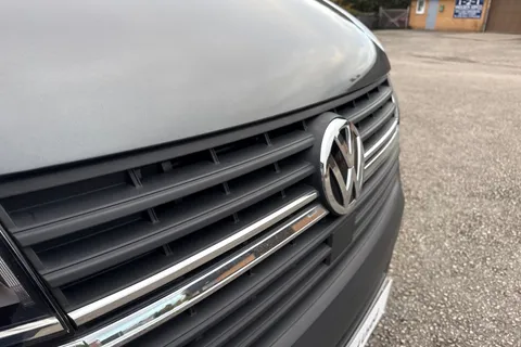 YS22ESY Volkswagen Transporter Shuttle 2.0 TDI 110PS S Minibus Thumbnail #25