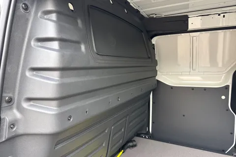 CX75LTN Volkswagen Id. Buzz Cargo Pro 79kWh Commerce Panel Van 5dr Electric Auto (286 ps) Thumbnail #27