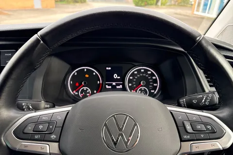 CX74LMO Volkswagen Transporter 2.0 TDI 150 Highline Kombi Van Thumbnail #30