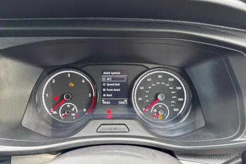 CX74LMO Volkswagen Transporter 2.0 TDI 150 Highline Kombi Van Thumbnail #32