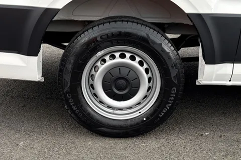 BJ75NXY Volkswagen Crafter 2.0 TDI 163PS HDE Commerce Plus Low Roof Van Auto Thumbnail #13