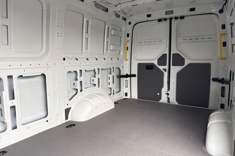 BJ75NXY Volkswagen Crafter 2.0 TDI 163PS HDE Commerce Plus Low Roof Van Auto Thumbnail #44