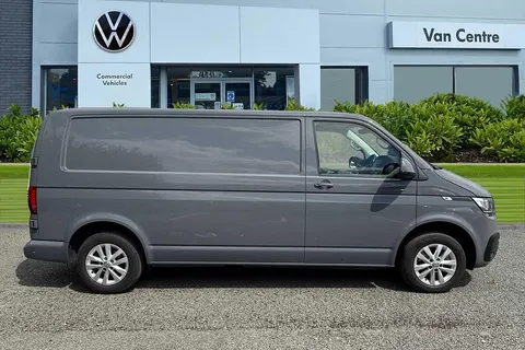 CX24NVD Volkswagen Transporter 2.0 TDI 150 Highline Van DSG Thumbnail #4