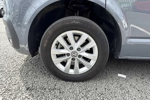 CX24NVD Volkswagen Transporter 2.0 TDI 150 Highline Van DSG Thumbnail #5