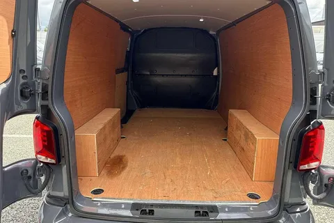 CX24NVD Volkswagen Transporter 2.0 TDI 150 Highline Van DSG Thumbnail #9