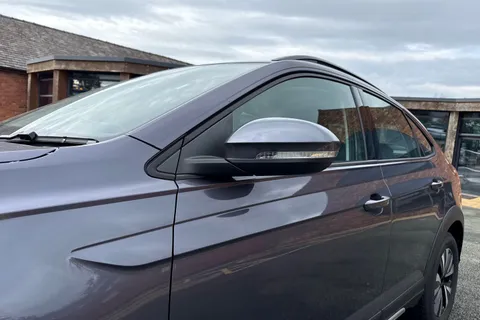  Volkswagen Taigo 1.0 TSI Life Euro 6 (s/s) 5dr Thumbnail #26