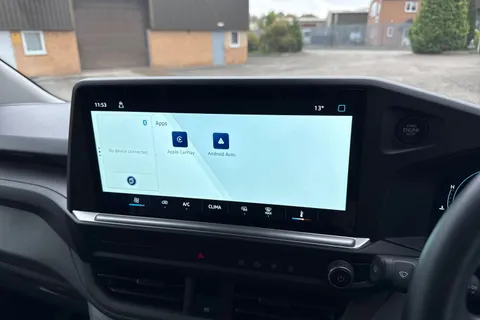 CX25LXT Volkswagen Transporter 2.0 TDI 110 Commerce Plus Van Thumbnail #17