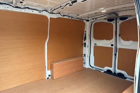 CX25LXT Volkswagen Transporter 2.0 TDI 110 Commerce Plus Van Thumbnail #19