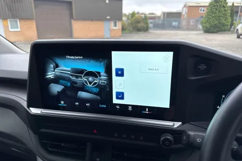 CX25LXT Volkswagen Transporter 2.0 TDI 110 Commerce Plus Van Thumbnail #22