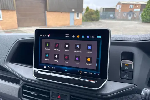 CX75KDO Volkswagen Crafter 2.0 TDI 140PS Commerce High Roof Van Thumbnail #36