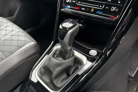  Volkswagen T-Roc 1.5 TSI Black Edition DSG Euro 6 (s/s) 5dr Thumbnail #23