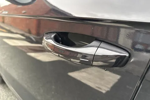  Volkswagen T-Roc 1.5 TSI Black Edition DSG Euro 6 (s/s) 5dr Thumbnail #27