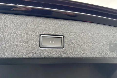  Volkswagen T-Roc 1.5 TSI Black Edition DSG Euro 6 (s/s) 5dr Thumbnail #29