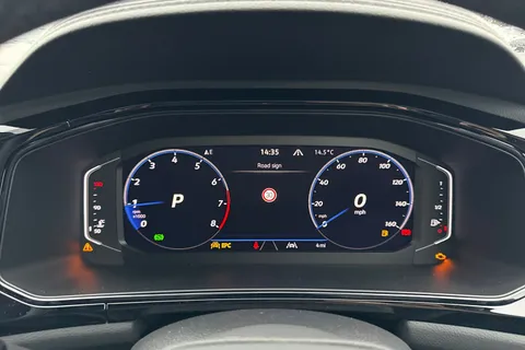  Volkswagen T-Roc 1.5 TSI Black Edition DSG Euro 6 (s/s) 5dr Thumbnail #34