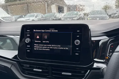  Volkswagen T-Roc 1.5 TSI Black Edition DSG Euro 6 (s/s) 5dr Thumbnail #48