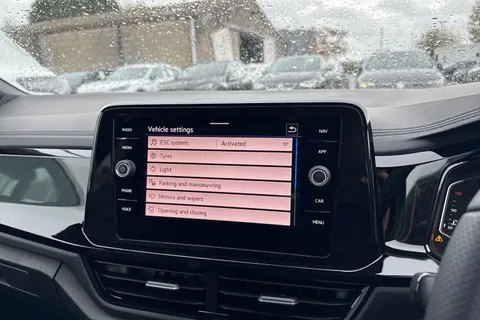  Volkswagen T-Roc 1.5 TSI Black Edition DSG Euro 6 (s/s) 5dr Thumbnail #49