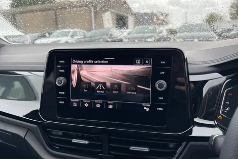  Volkswagen T-Roc 1.5 TSI Black Edition DSG Euro 6 (s/s) 5dr Thumbnail #53