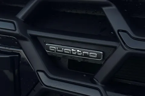 25 of 65 for AUDI A6 40 TDI Quattro Black Edition 5dr S Tronic