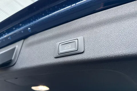 34 of 65 for AUDI A6 40 TDI Quattro Black Edition 5dr S Tronic