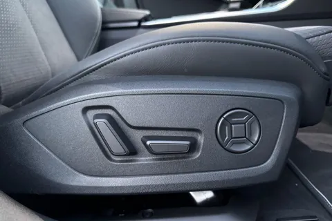 43 of 65 for AUDI A6 40 TDI Quattro Black Edition 5dr S Tronic