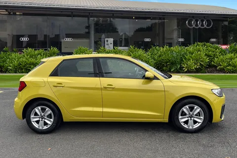 3 of 66 for Audi A1 Technik 25 TFSI 95 PS 5-speed