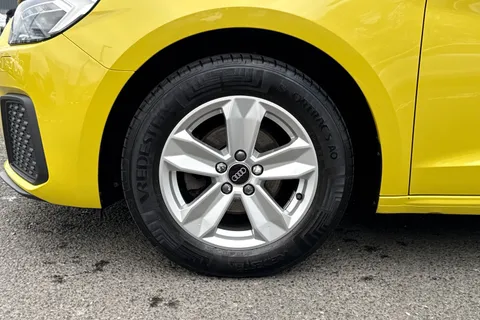 11 of 66 for Audi A1 Technik 25 TFSI 95 PS 5-speed