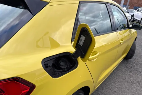 28 of 66 for Audi A1 Technik 25 TFSI 95 PS 5-speed