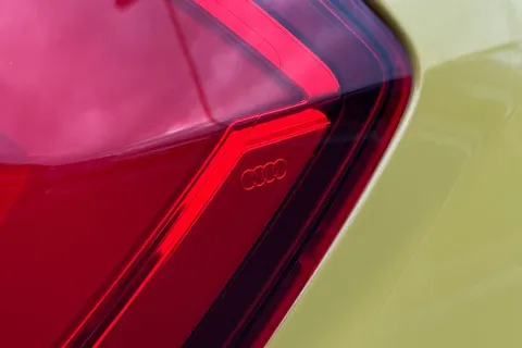 35 of 66 for Audi A1 Technik 25 TFSI 95 PS 5-speed