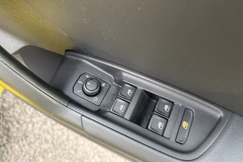 46 of 66 for Audi A1 Technik 25 TFSI 95 PS 5-speed