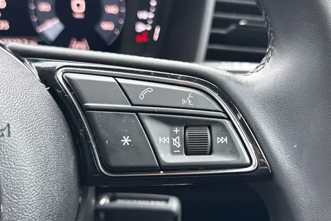 49 of 66 for Audi A1 Technik 25 TFSI 95 PS 5-speed