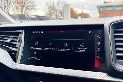 58 of 66 for Audi A1 Technik 25 TFSI 95 PS 5-speed