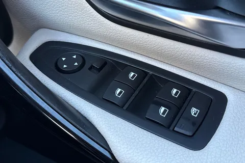 YB67VGE BMW 4 Series Gran Coupe 2.0 420d Sport Euro 6 (s/s) 5dr Thumbnail #35