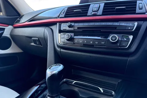 YB67VGE BMW 4 Series Gran Coupe 2.0 420d Sport Euro 6 (s/s) 5dr Thumbnail #40