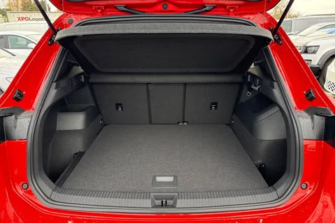 DG25ZJV Volkswagen Tiguan 1.5 eTSI 150 R-Line DSG⭐ Sunroof, Black Pack,  Driver assistance package⭐ Thumbnail #11