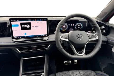 DG25ZJV Volkswagen Tiguan 1.5 eTSI 150 R-Line DSG⭐ Sunroof, Black Pack,  Driver assistance package⭐ Thumbnail #14