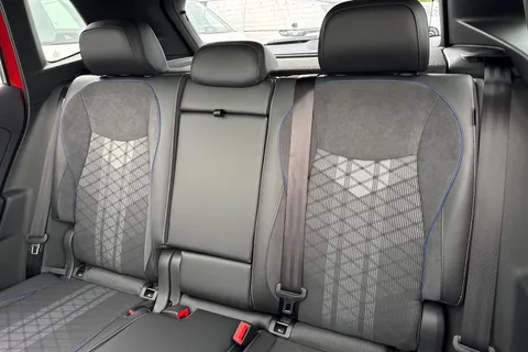 DG25ZJV Volkswagen Tiguan 1.5 eTSI 150 R-Line DSG⭐ Sunroof, Black Pack,  Driver assistance package⭐ Thumbnail #15