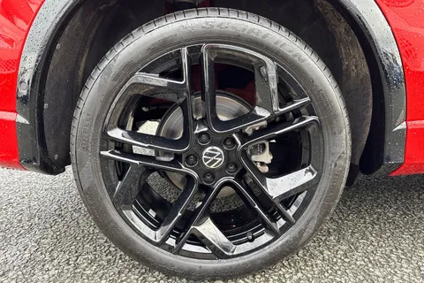 DG25ZJV Volkswagen Tiguan 1.5 eTSI 150 R-Line DSG⭐ Sunroof, Black Pack,  Driver assistance package⭐ Thumbnail #25