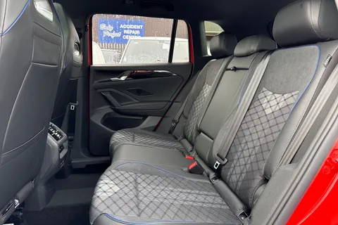 DG25ZJV Volkswagen Tiguan 1.5 eTSI 150 R-Line DSG⭐ Sunroof, Black Pack,  Driver assistance package⭐ Thumbnail #36